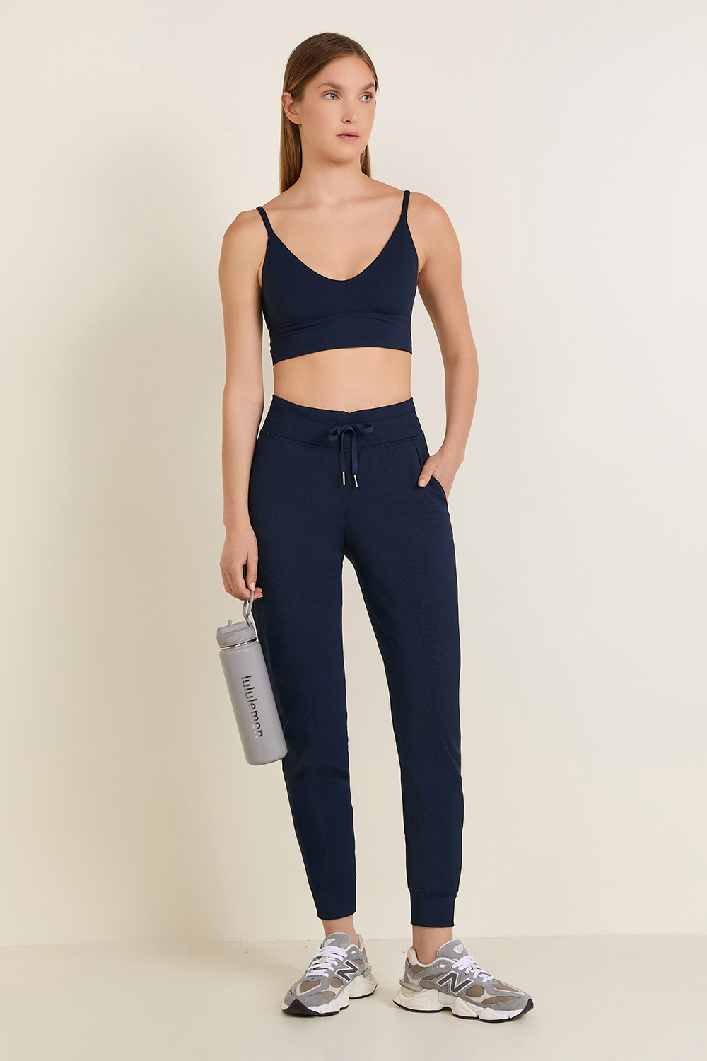 Focuser Scoop-Neck Bra A/B Cup